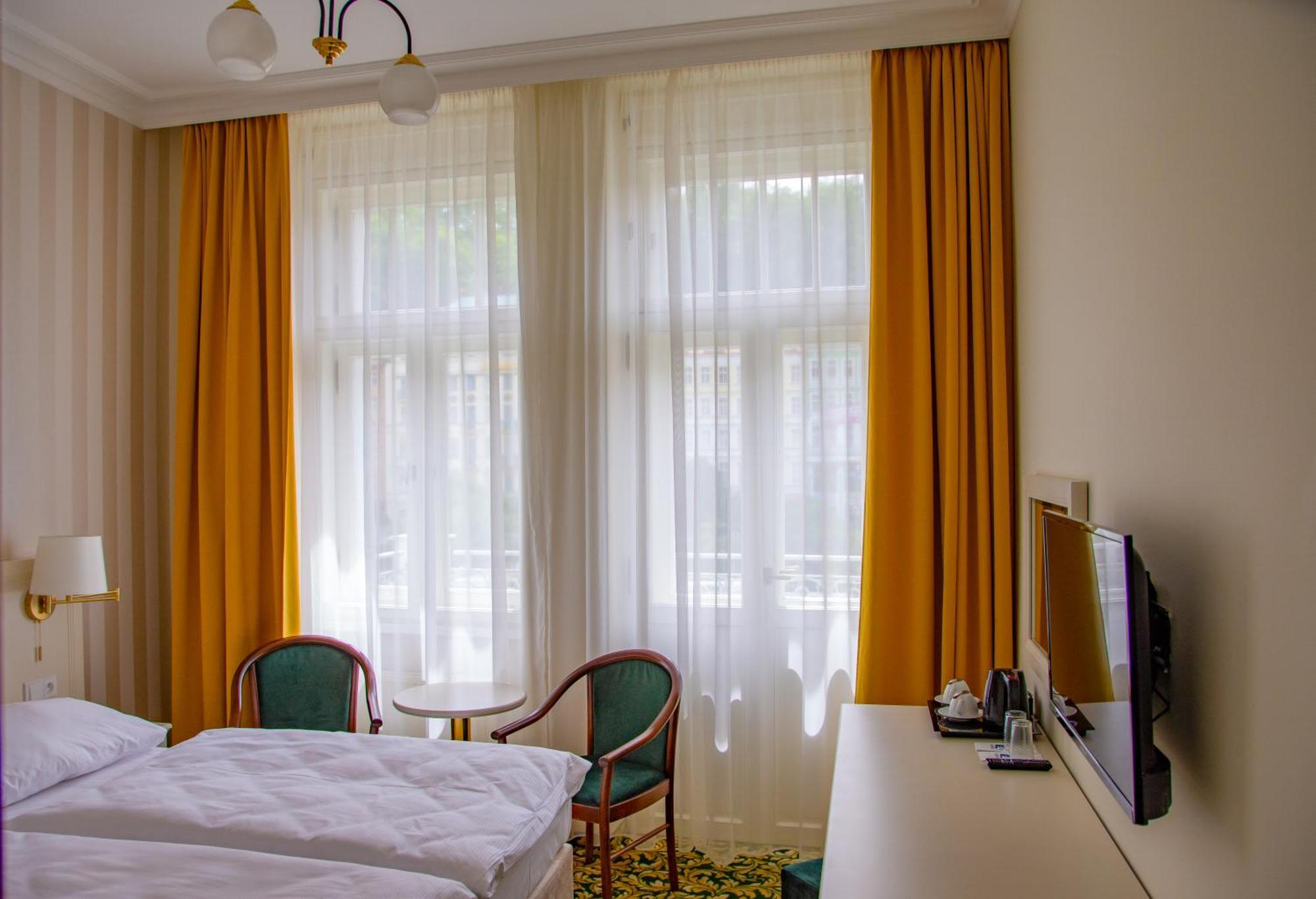 Ea Hotel Elefant Karlovy Vary Exterior photo